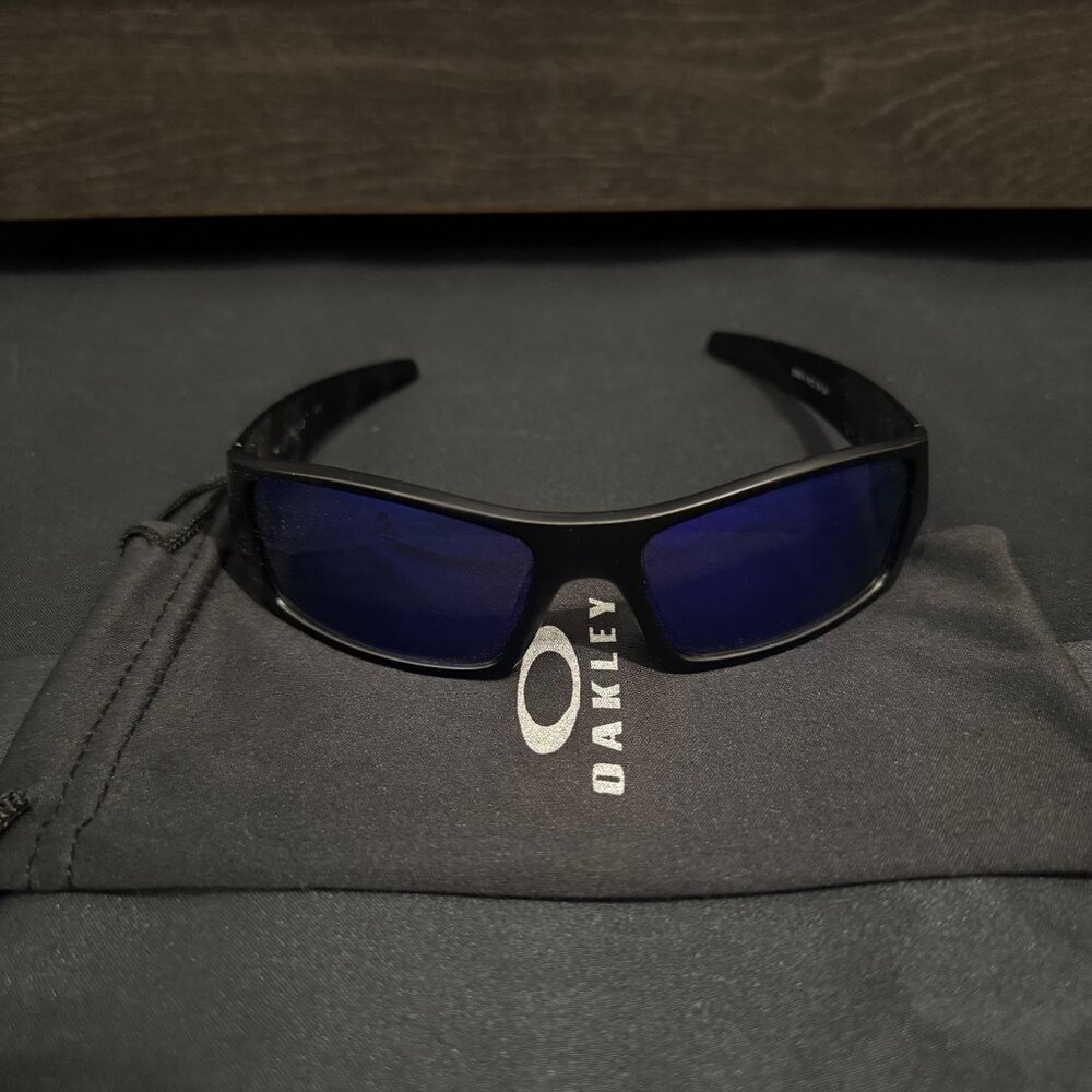 Oakley Gascan Mens Sunglasses 9014 Blue Reflective Lenses - Picture 4 of 9